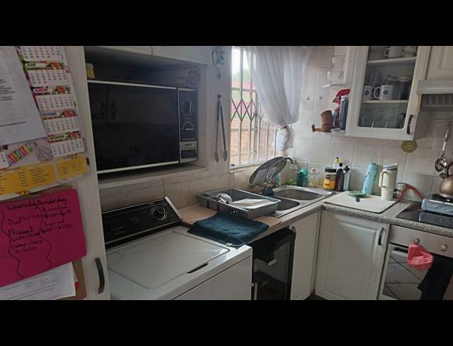 4 BEDROOM DETACHED FOR SALE IN SOUTH CREST
